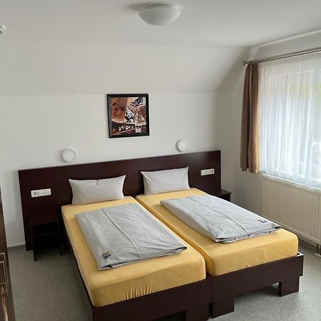 Akzent Hotel Goldener Ochsen Cröffelbach Zewnętrze zdjęcie